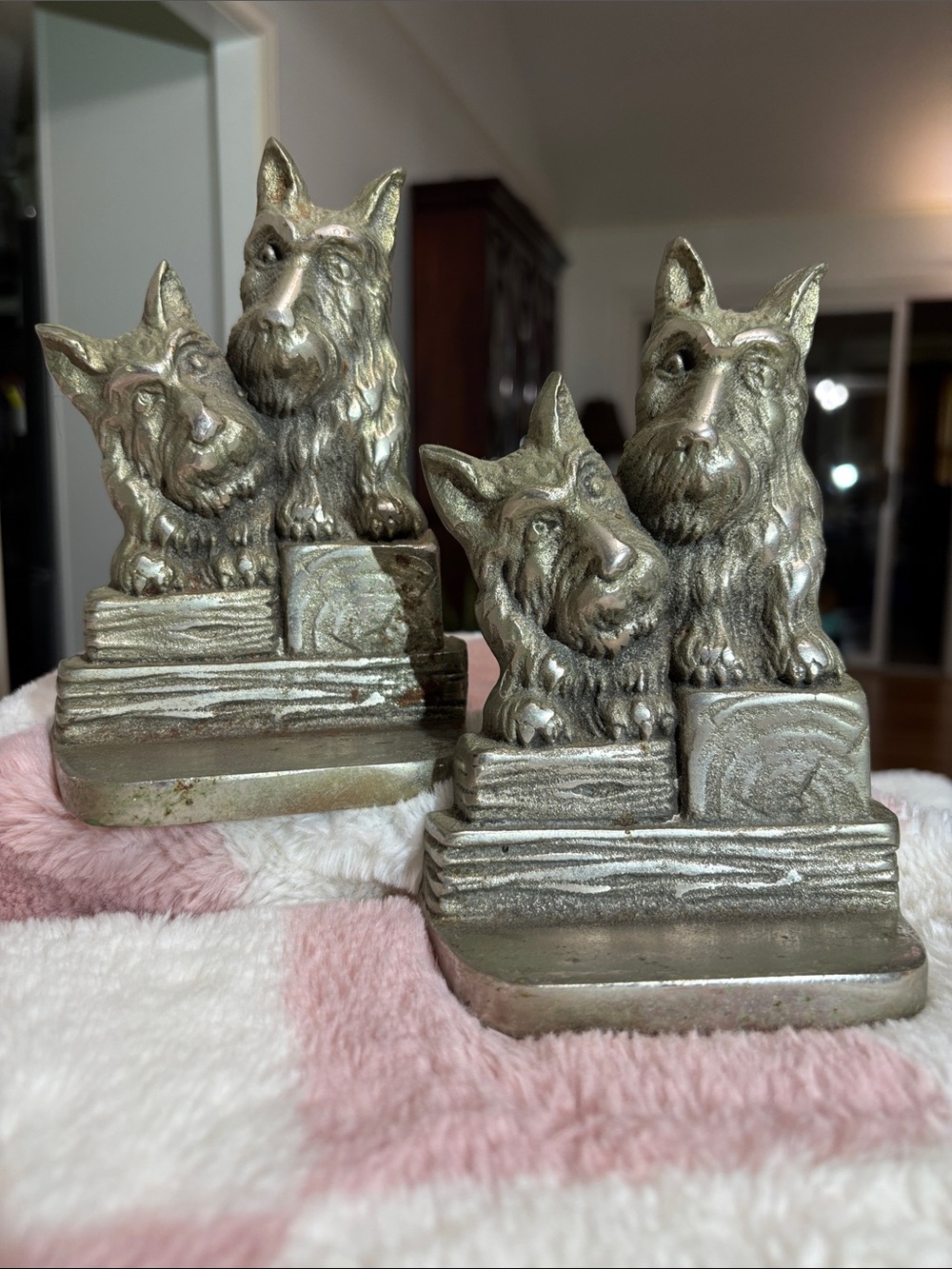 Mid-century Scottie Terriers Bookends Decor - silver tone - Vintage